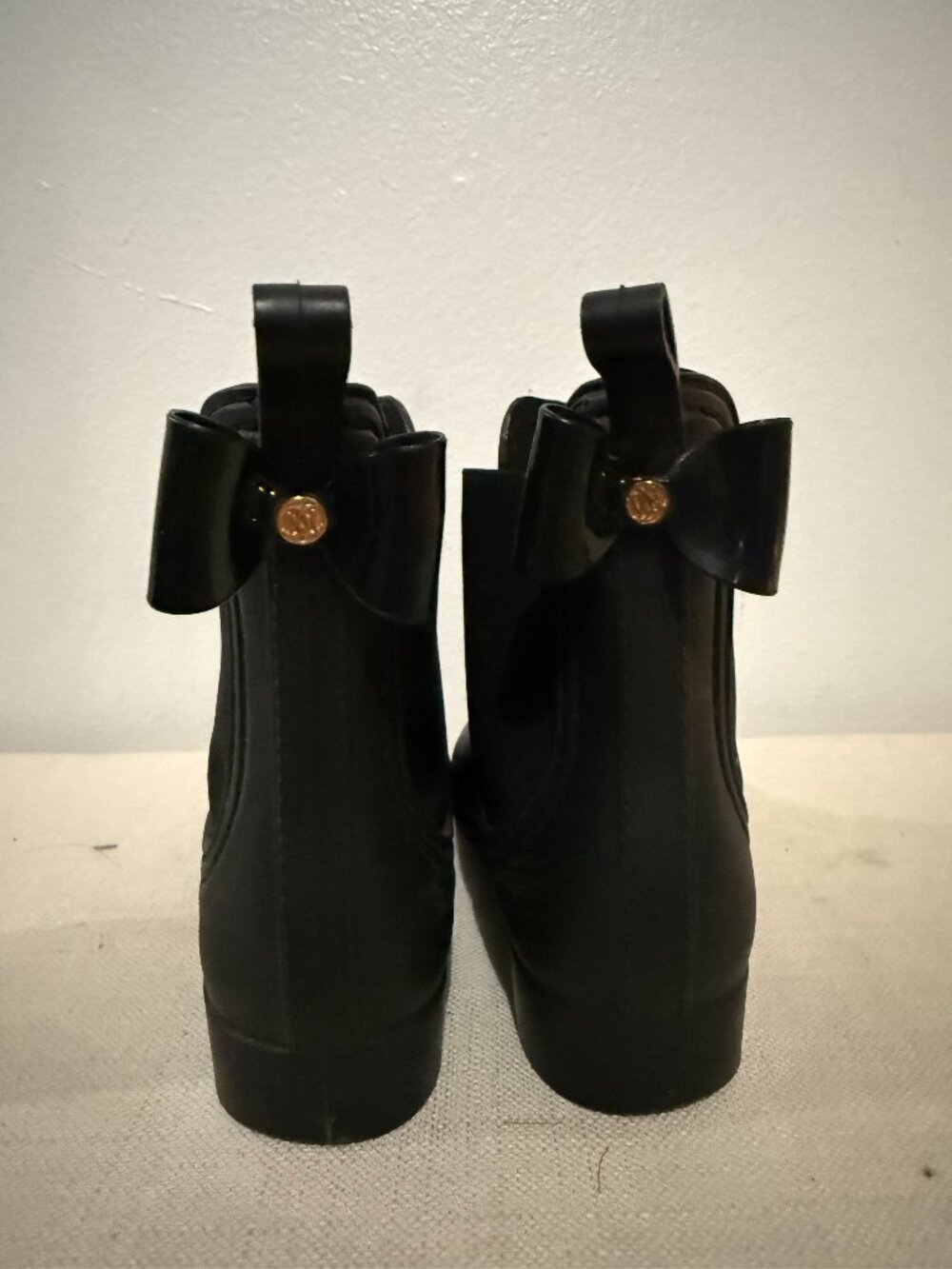 Catherine Malandrino – Briellie Bow Chelsea Rain Boot
